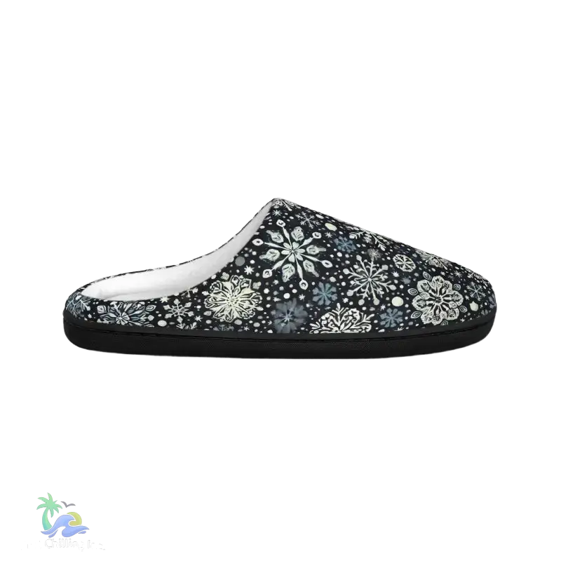Snowflake Women’s Indoor Slippers - US 7 - 8 / Black sole - Shoes