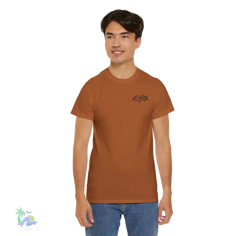 Brown t-shirt.