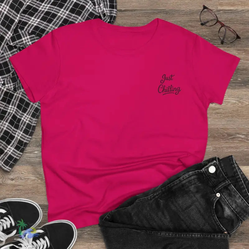 Fuchsia t-shirt with ’Just Chilling’ text.