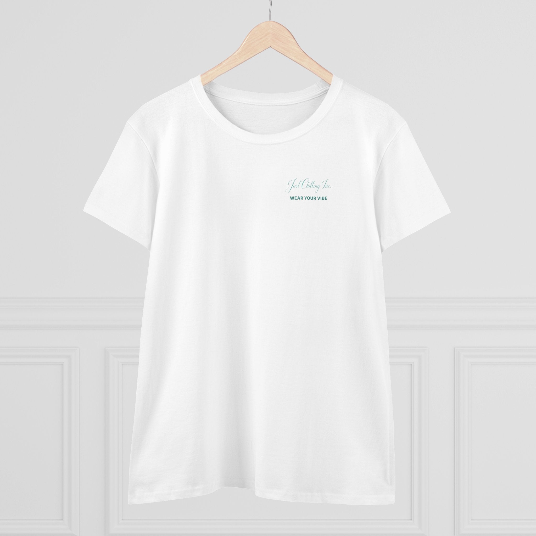 Delaware Just Chilling Tee, Summer Vibes Shirt, Beach Lover Gift, Casual Comfort Top, Vacation Outfit Essential, Fun Graphic T-Shirt