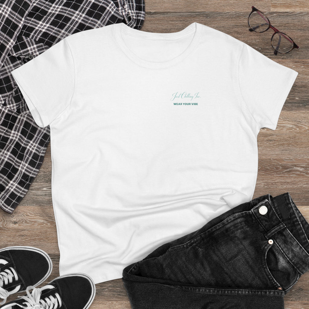 Delaware Just Chilling Tee, Summer Vibes Shirt, Beach Lover Gift, Casual Comfort Top, Vacation Outfit Essential, Fun Graphic T-Shirt
