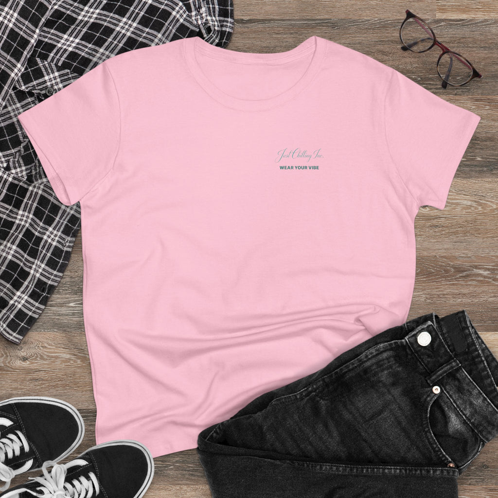 Delaware Just Chilling Tee, Summer Vibes Shirt, Beach Lover Gift, Casual Comfort Top, Vacation Outfit Essential, Fun Graphic T-Shirt