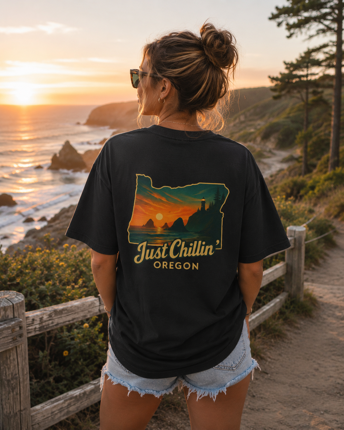 Camiseta "Just Chillin Oregon" — Camiseta vintage con silueta del estado al atardecer